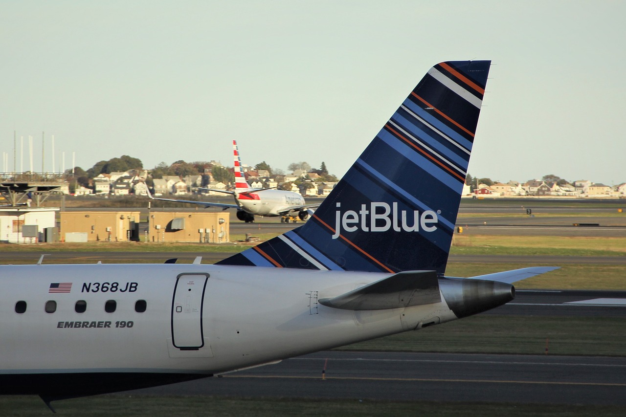 jetblue-ga0c85241f_1280