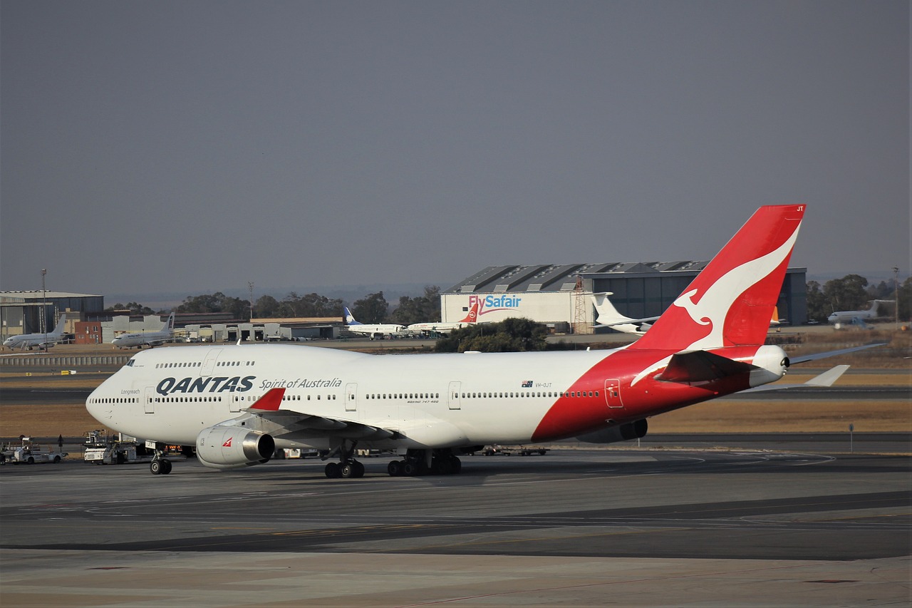 Qantas,