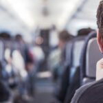 Cabine van een passagiersvliegtuig tijdens de vlucht